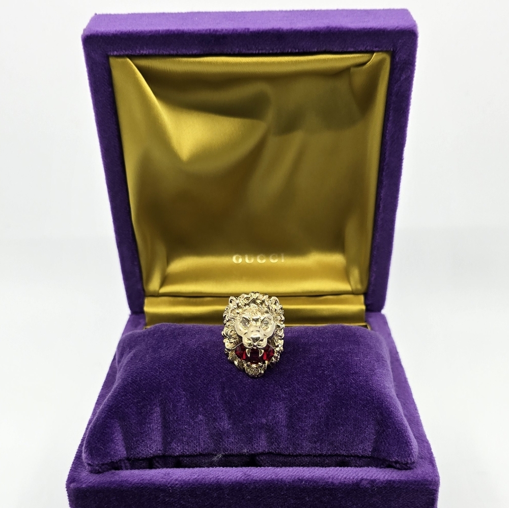 Gucci Lion Head Crystal Cocktail Ring